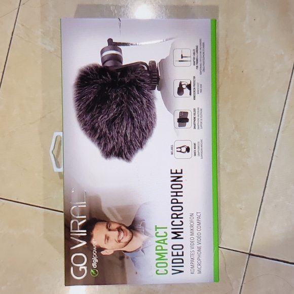 Go viral digipower compact video social media microphone - Picture 1 of 3